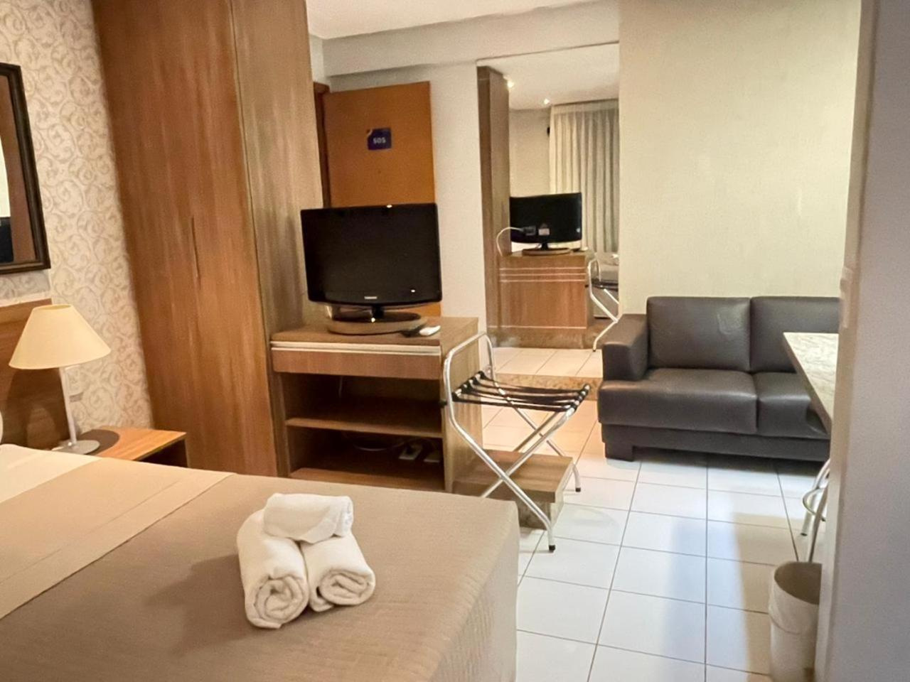 Sun Square Suites Hotel By Lual 戈亚尼亚 外观 照片